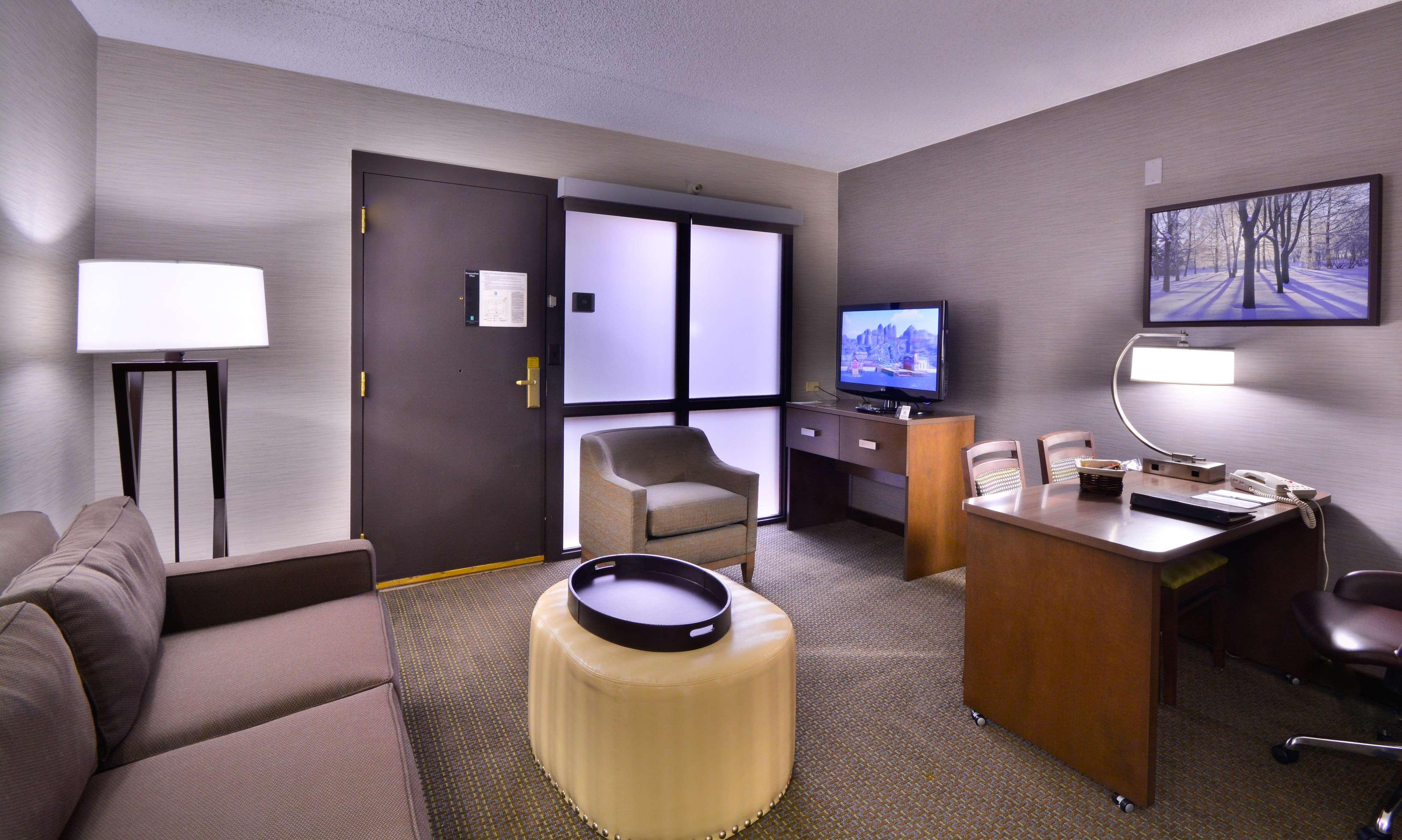 Embassy Suites By Hilton Denver Central Park Szoba fotó