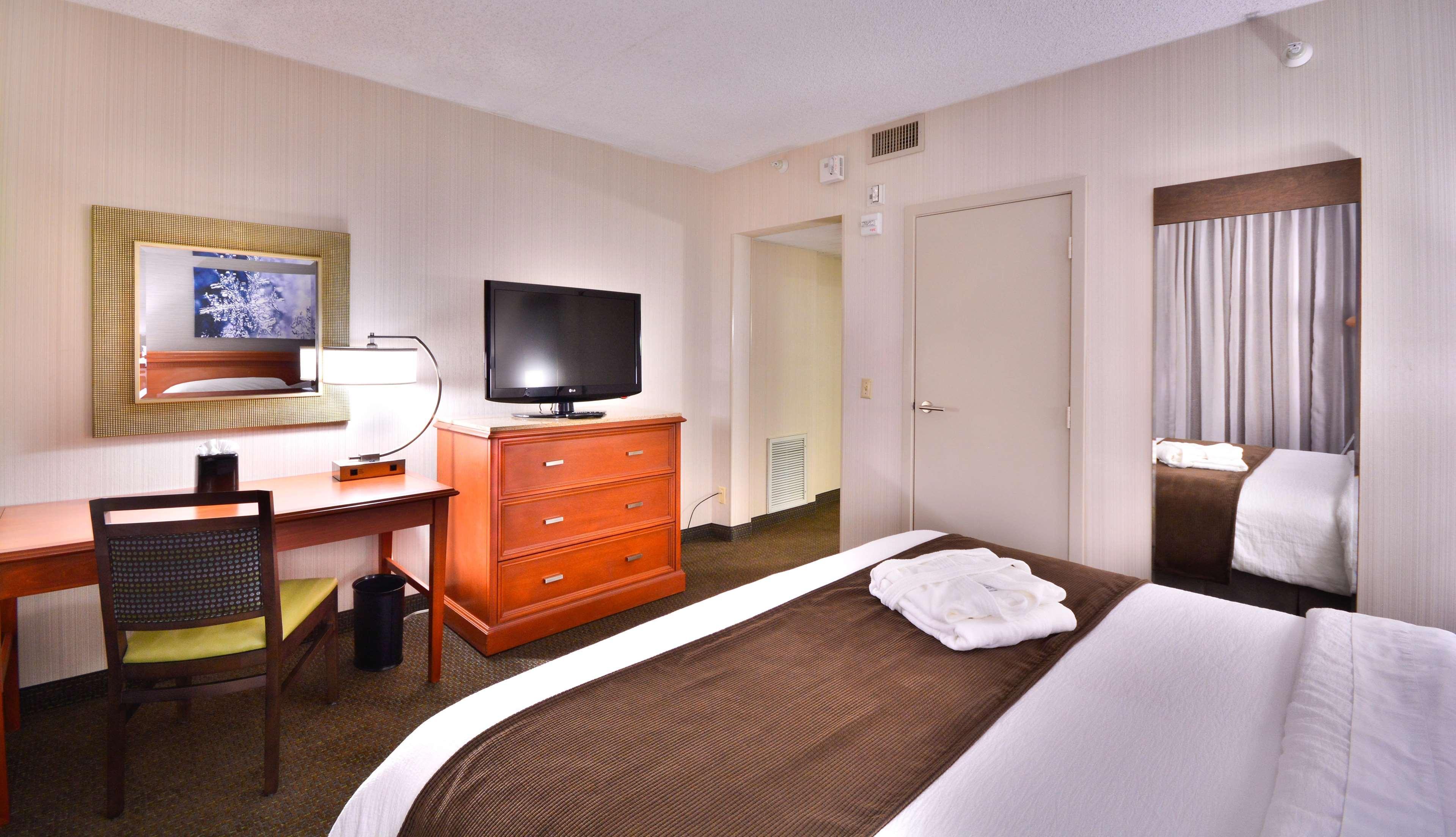 Embassy Suites By Hilton Denver Central Park Szoba fotó