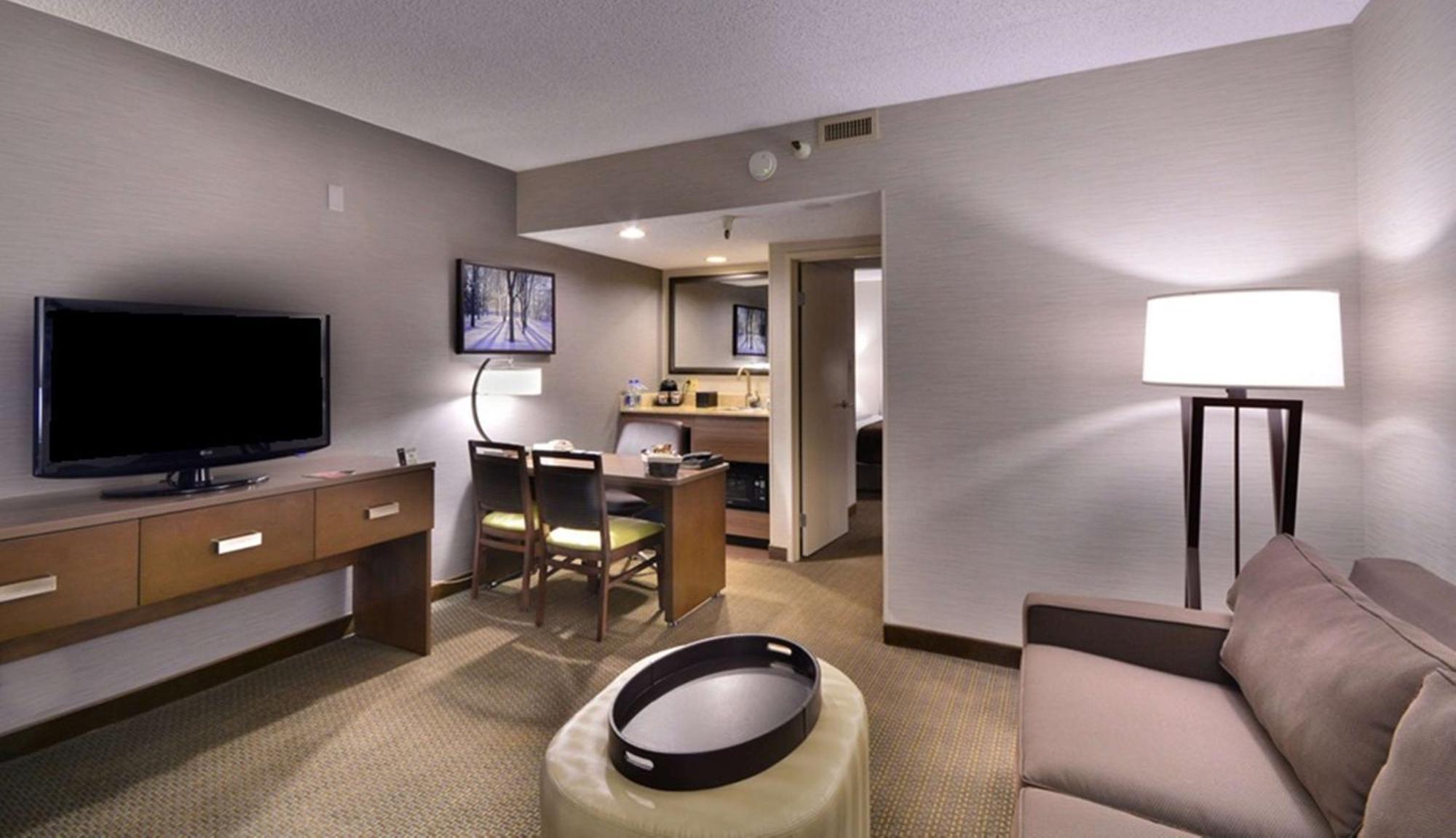Embassy Suites By Hilton Denver Central Park Kültér fotó