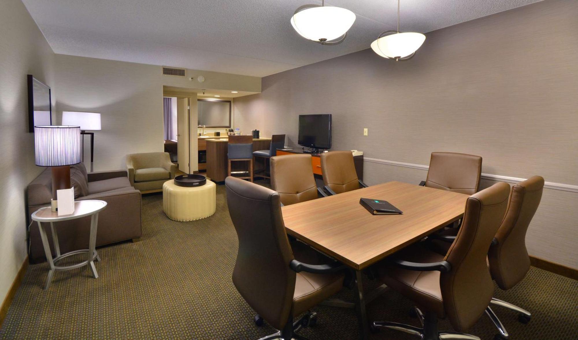 Embassy Suites By Hilton Denver Central Park Kültér fotó