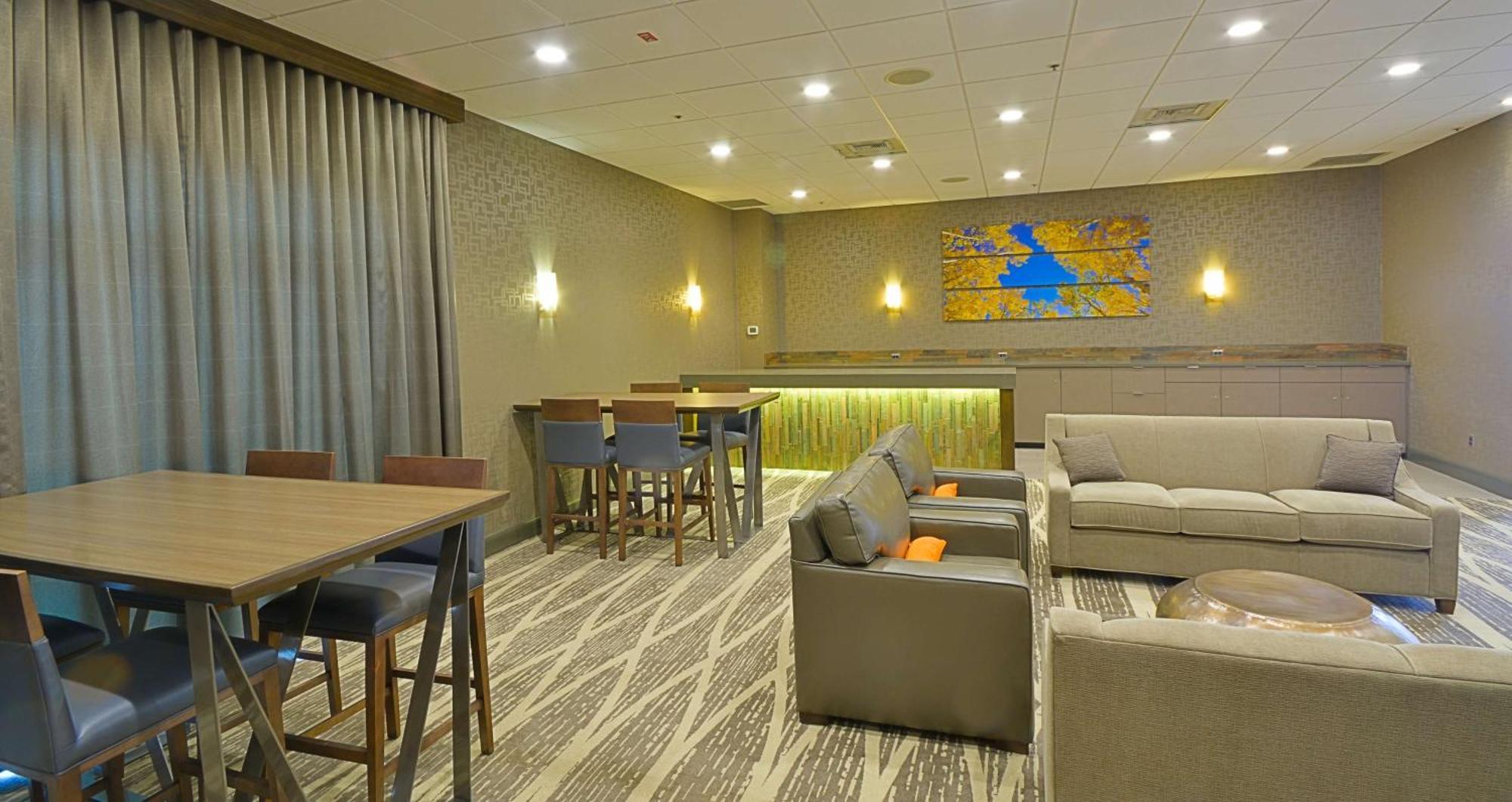 Embassy Suites By Hilton Denver Central Park Kültér fotó