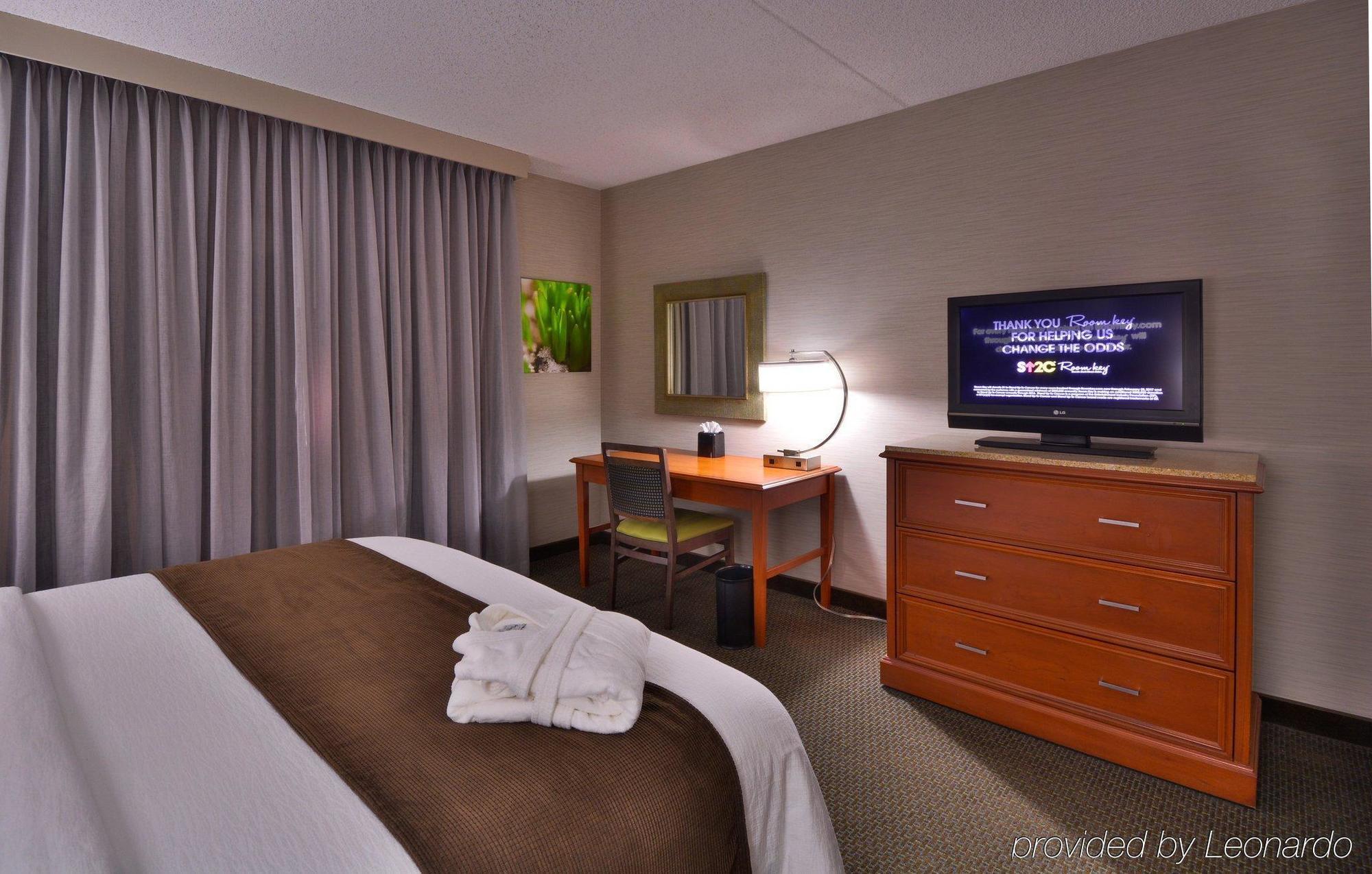Embassy Suites By Hilton Denver Central Park Szoba fotó
