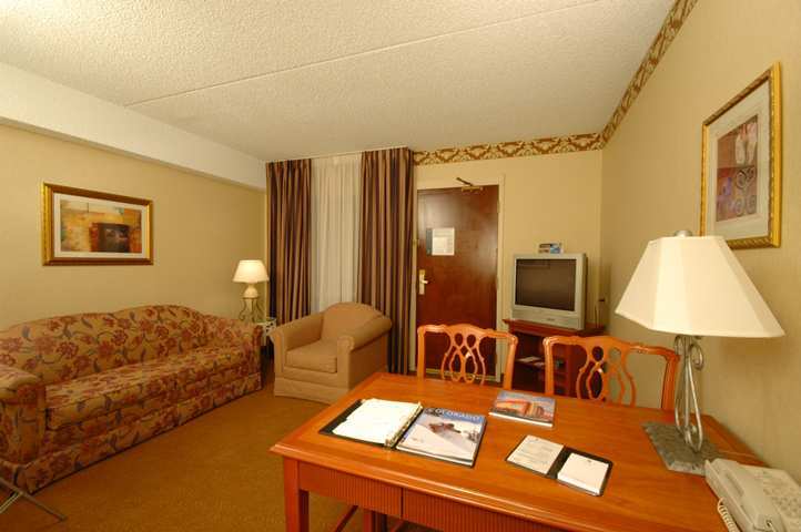 Embassy Suites By Hilton Denver Central Park Kültér fotó